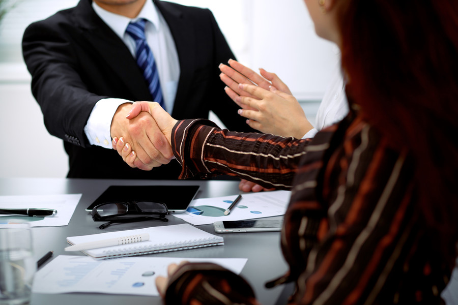 商标侠客：上海商标侵权律师诠释探讨商标侵权中的“先使用权”与?；げ呗? title=