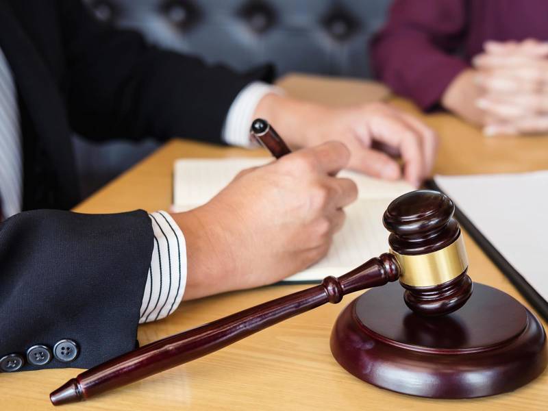 护航产权安全，解读土地使用权纠纷：上海土地纠纷律师的法律解析