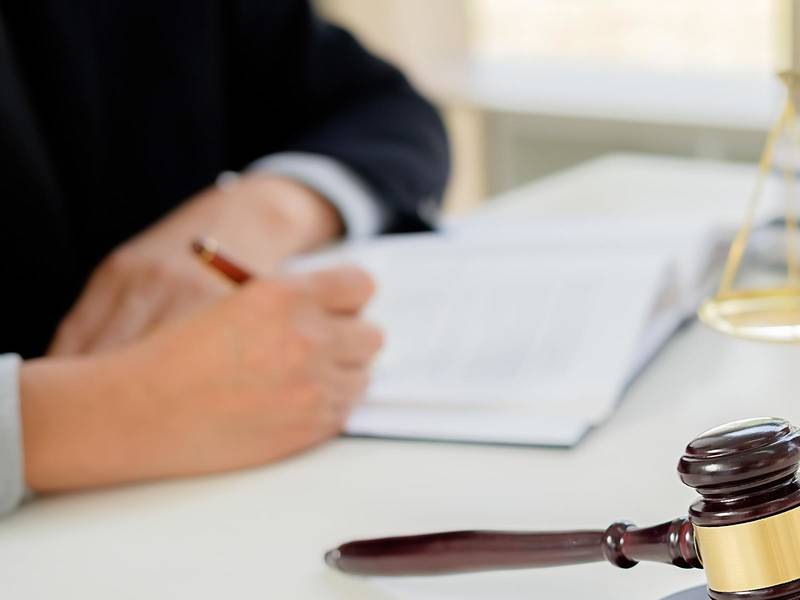 揭秘土地倒卖罪：上海刑事辩护律师解析犯罪边界